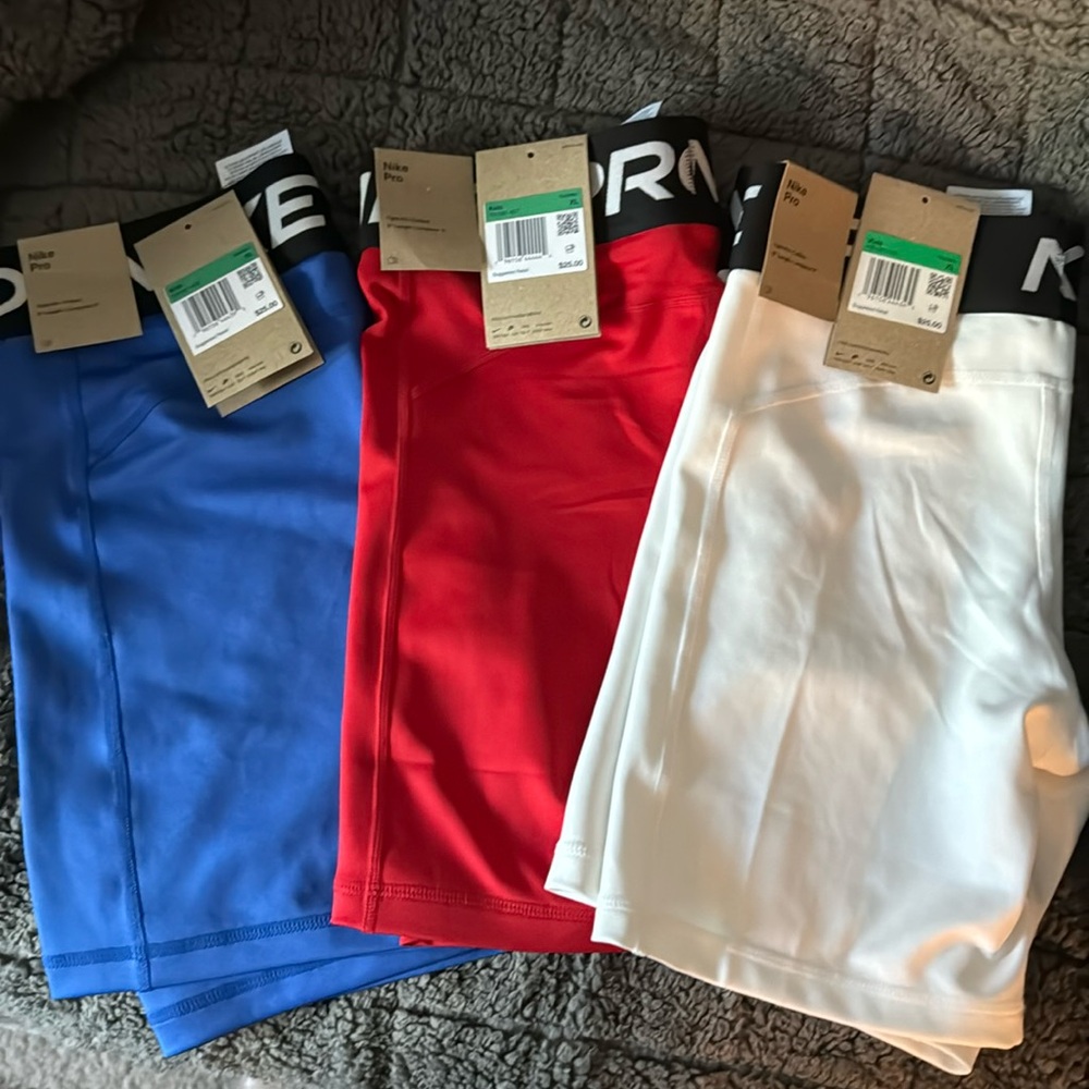 Kids (Girls size XL) Nike Pro workout athletic shorts that are super cute!